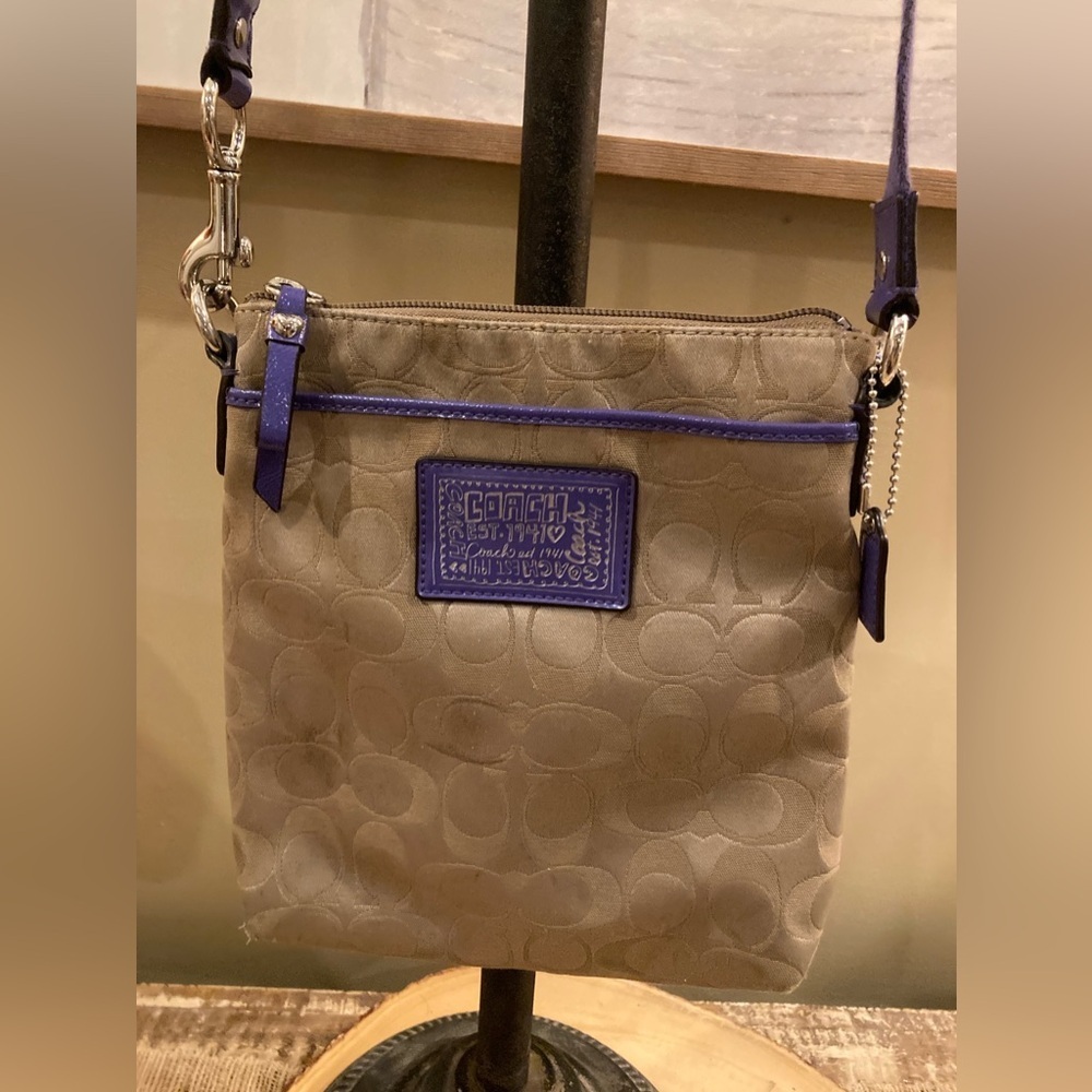 Coach Brown Signature Purple Poppy Crossbody Small Swingpack Tote Shoulder Bag - Picture 4 of 11